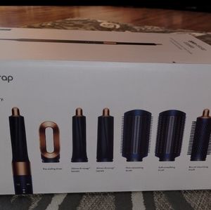 Dyson Airwrap Complete